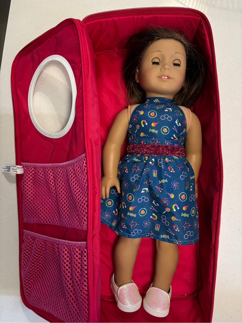 American Girl Doll + Original Carrying Case & Outfit | EUC